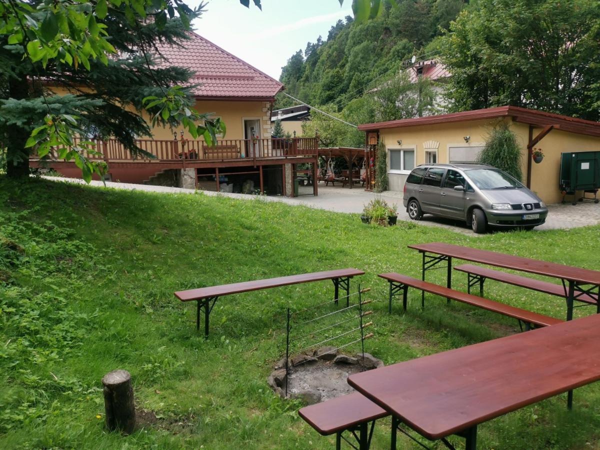 Appartamento Privát Adriana Kremnica Esterno foto