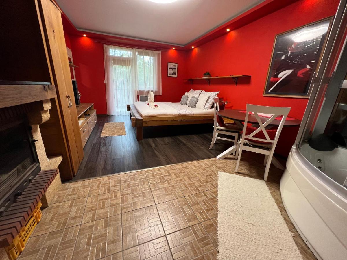 Appartamento Privát Adriana Kremnica Esterno foto